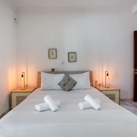3br With Terrace Walk To Appartamento *