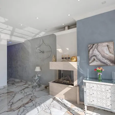 3br With Terrace Walk To Sliema